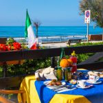 hotel con ristorante vista mare a Terracina