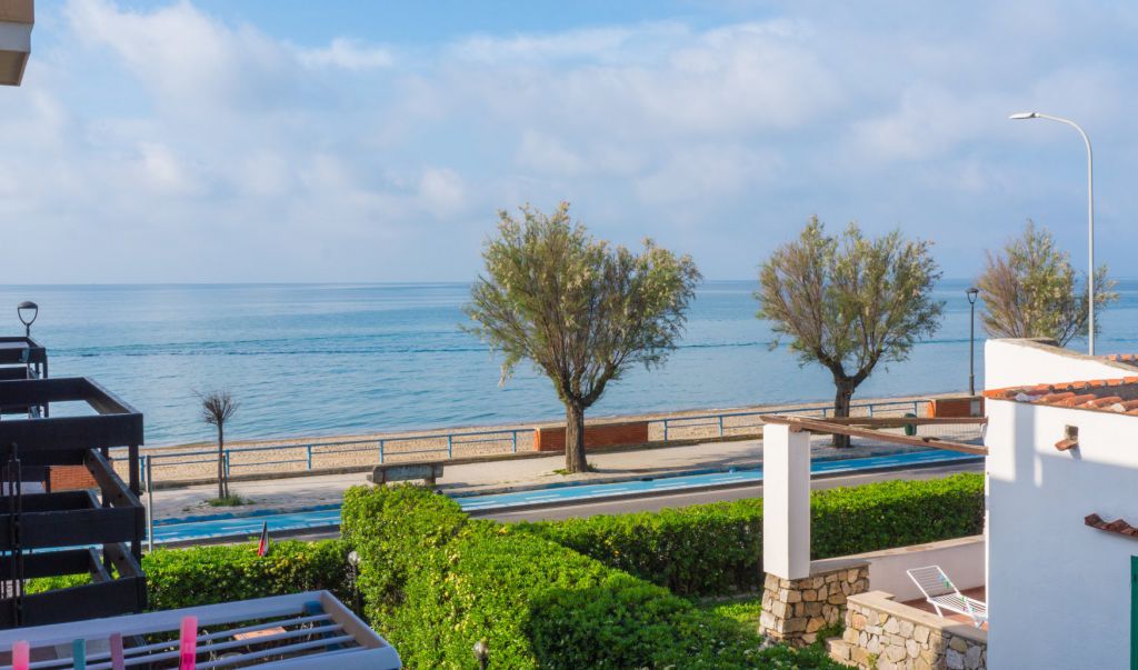 Hotel on the beach Terracina, sea view hotel in Terracina