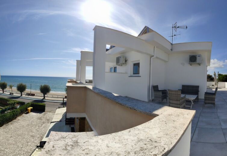 Camera vista mare a Terracina